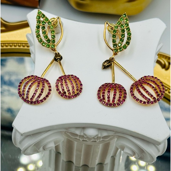 🆕 KURT GEIGER LONDON 🧿 NWOT Pavé CHERRIES Cherry Statement Earrings, Gold Tone - Picture 8 of 16